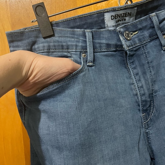 Levi's Denizen Mid Rise Skinny Blue Jeans - Picture 3 of 5